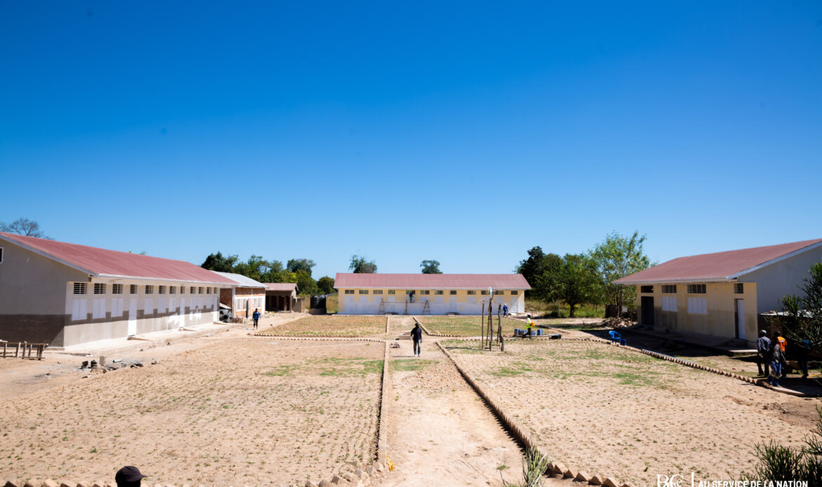 PDL145T: l'école primaire AKILI 2 à Kasomeno