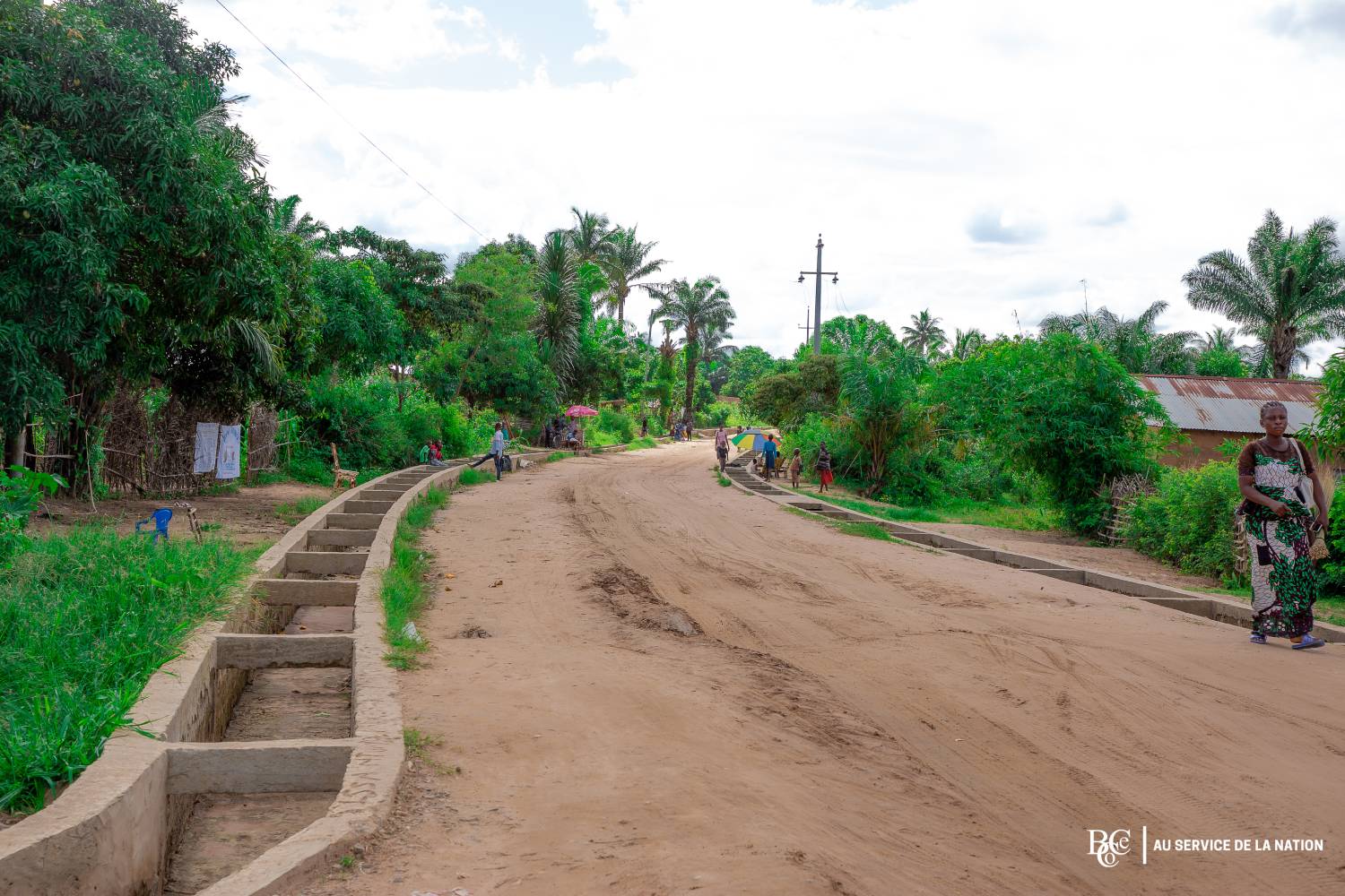 Voirie urbaine de Kananga _ Jean Mabi sur terrain pour suivre les travaux !