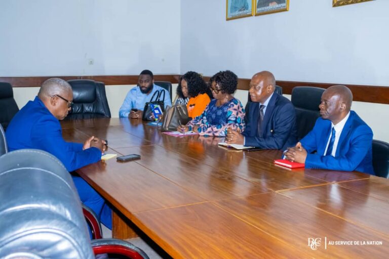 Amélioration du système de passation des marchés publics : la délégation de L'ARMP en réunion de travail avec l'équipe du BCECO 8