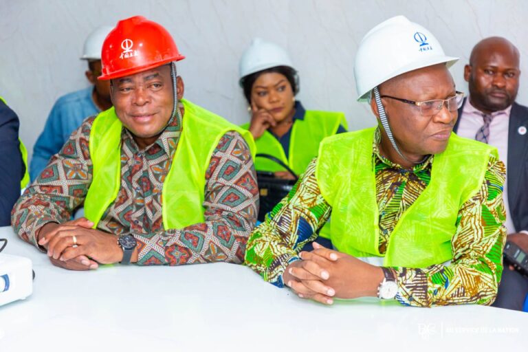 Couverture Santé Universelle _ Samuel Roger Kamba suit de près les travaux la troisième phase du centre hospitalier universitaire renaissance 4